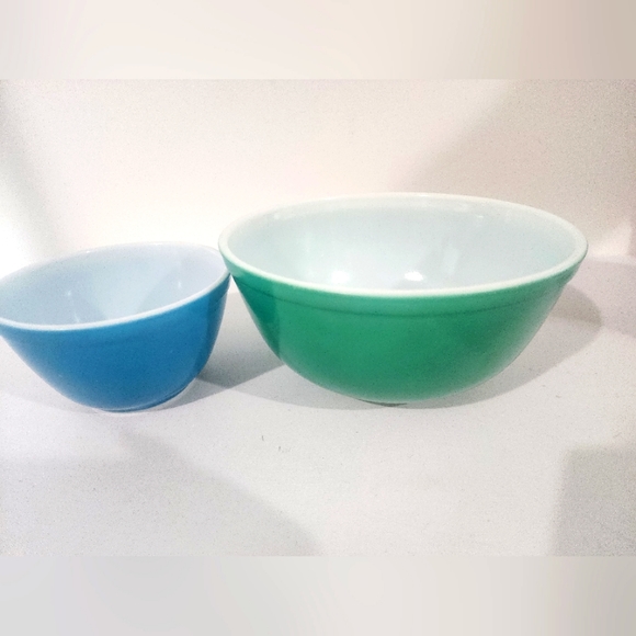 Other - Vintage Pyrex Bowls